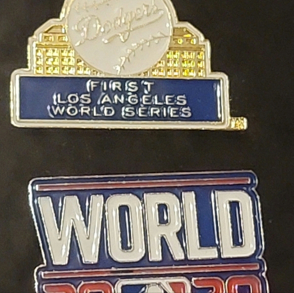 LA DODGERS COLLECTORS WORLD SERIES CHAMPIONSHIP PIN SET DISPLAY CASE - Picture 6 of 7